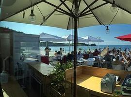 Ewanbeach Club salpimenta en Salinas la cocina asturiana con mundialidad