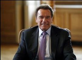 Schwarzenegger: Trump está devolviendo EEUU a la Edad de Piedra 