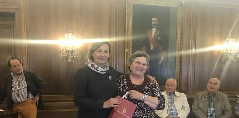 Homenaje en Avilés a los empleados municipales jubilados