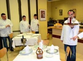 El sector turismo y hostelería da trabajo al 11,06% de los asturianos