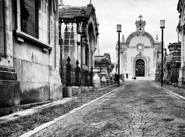 El Cementerio de La Carriona protagonista en la Funermostra