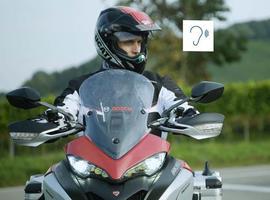 Motos y coches hablando entre sí para prevenir accidentes