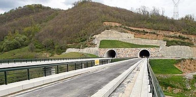 El Gobierno rebaja enmiendas de FORO para el AVE a la mitad