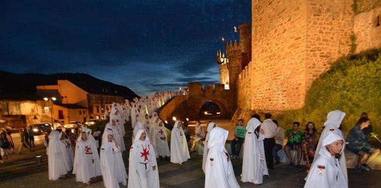 Luna llena en la noche templaria de Ponferrada