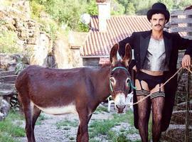 Rodrigo Cuevas versiona a Tino Casal