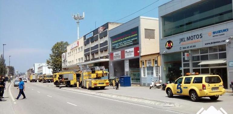 Incendio en un taller de motos en Avilés