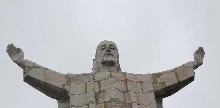 Oviedo: Jira al Sagrado Corazón en el Monte Naranco