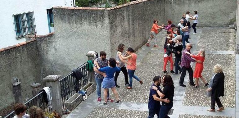 Llanes exhibe hoy sus mejores bailes de salón
