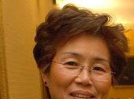 La profesora de #UniOvi, Yayoi Kawamura, premiada por el Ministro de Asuntos Exteriores de Japón 