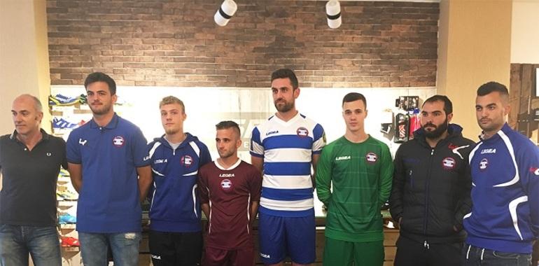 El Avilés Stadium presenta su ropa para la temporada 2017/18