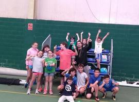 Gran éxito del campamento municipal polideportivo en Colunga