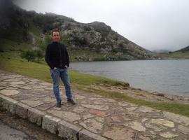 IU reclama al Gobierno el estudio de viabilidad de un ferrocarril para resolver el transporte a los Lagos