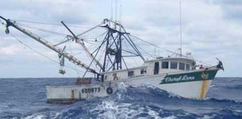 La Marina de México auxilió a tres personas a la deriva al norte de Isla Mujeres