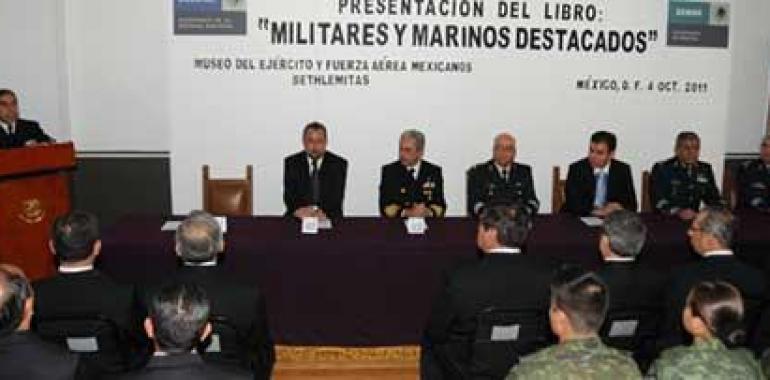 Presentado el libro Militares y Marinos destacados