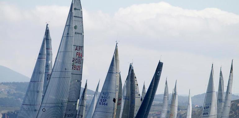 La regata El Gaitero sale mañana desde el Abra de Bilbao rumbo a Gijón