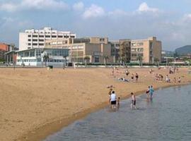 Los libros regresan a las playas de el Arbeyal y de Poniente