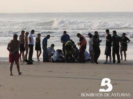 M.D.C, de 78 años, perdió la vida mientras se bañaba en la playa de Vidiago