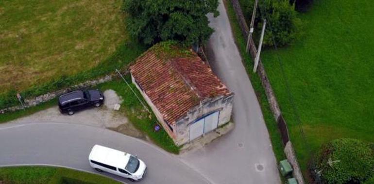 Llanes solicita al Principado el derribo de una vieja nave en La Pereda