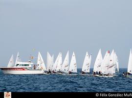 Un centenar de regatistas se darán cita en el VI Trofeo Villa de Gijón de Vela Ligera