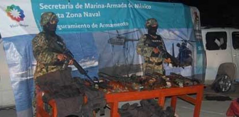 Tras repeler agresión en Sinaloa, la Armada detiene a varias personas y confisca armamento 