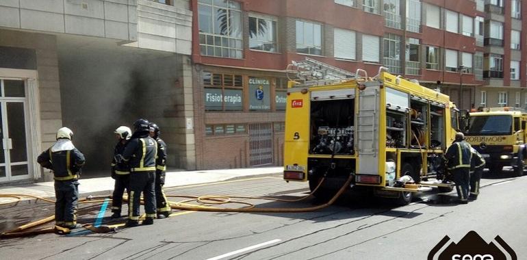 Incendio en un garaje de Avilés
