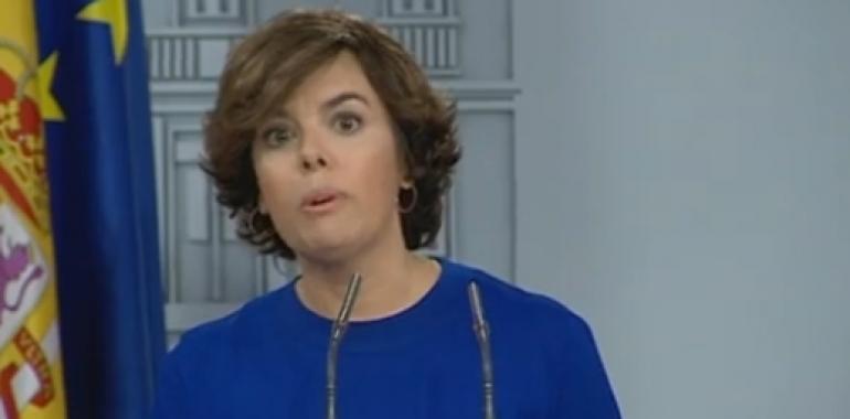 Sáenz de Santamaría: "El Gobierno no va a consentir que la ley se incumpla en España"
