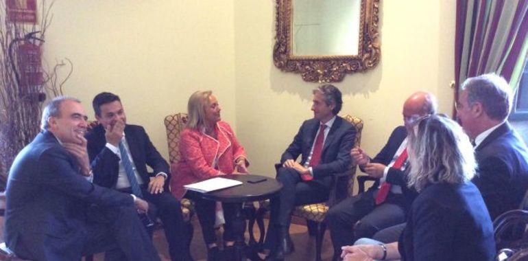 Mercedes Fernández pide al ministro que se acabe la Variante de Pajares