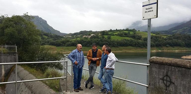 Morcín exige que el embalse de los Alfilorios recupere los usos deportivos