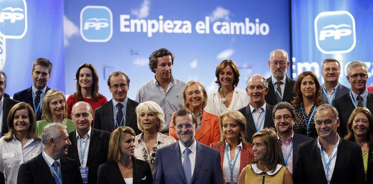 Mercedes Fernández, en la foto de familia de los candidatos del PP a las generales