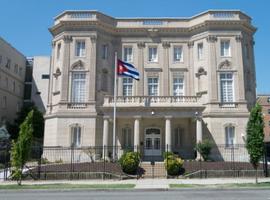 EE.UU. pide salida de diplomáticos de Cuba en Washington tras ataques acústicos 