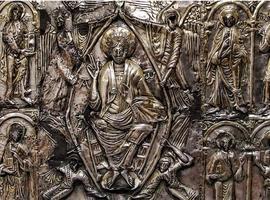 Un nuevo libro desvela los misterios del Arca Santa de la Catedral de Oviedo