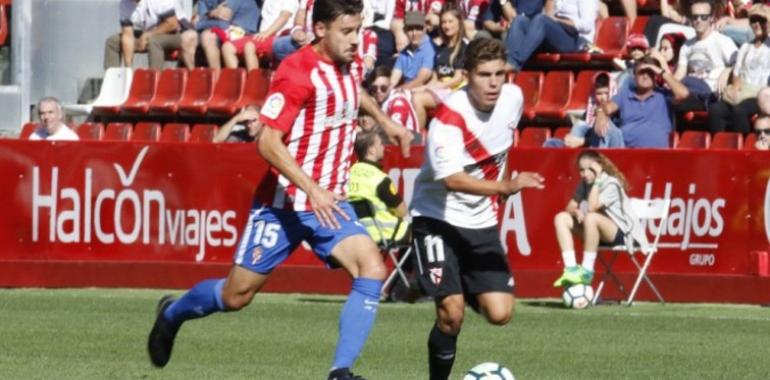 El Sporting se impone  (3-0) en El Molinón