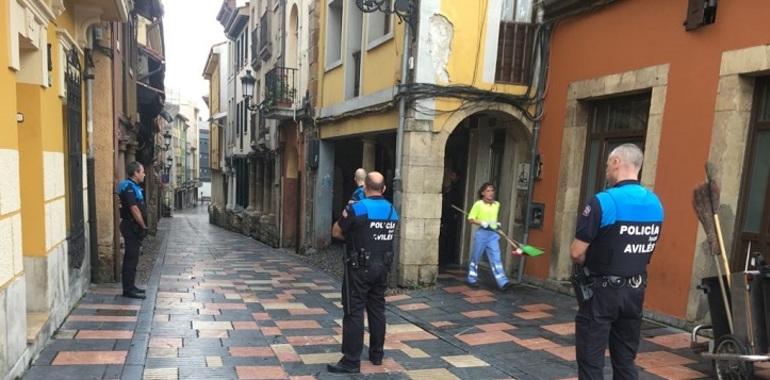 Incautadas 4 armas blancas y droga en Sabugo