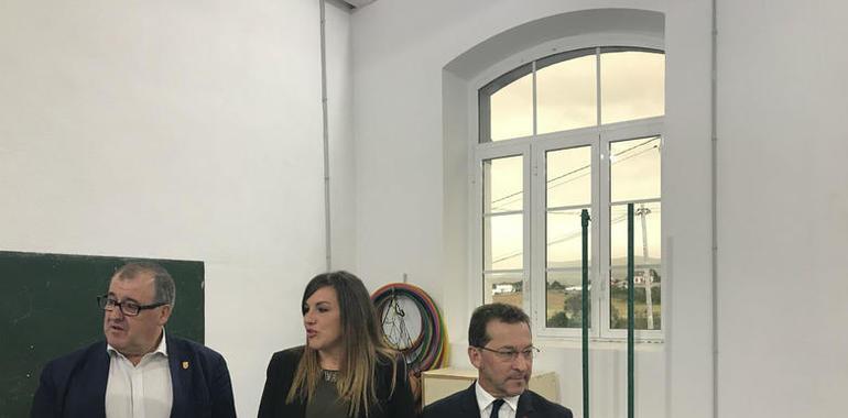 Educación invierte más de 265.000 euros en los colegios públicos de Cudillero y Otur