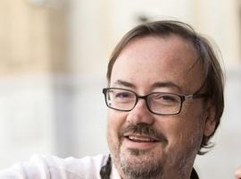  El director Manuel Martín Cuenca presenta El autor en el preestreno  en Laboral 