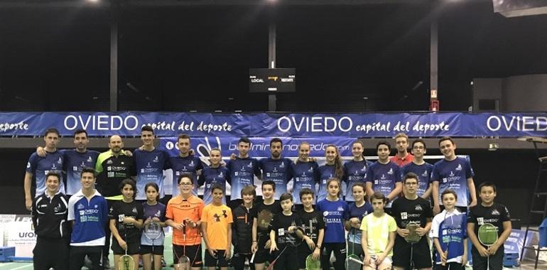 El bádminton Oviedo mantiene el liderazgo otra semana