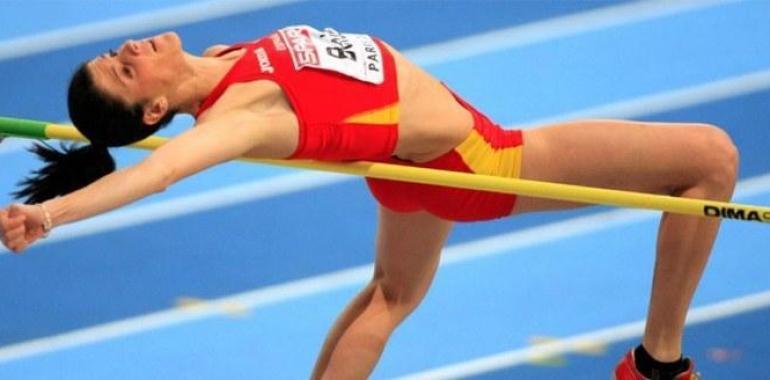 Homenaje de Avilés a Ruth Beitia en su pista 2 metros