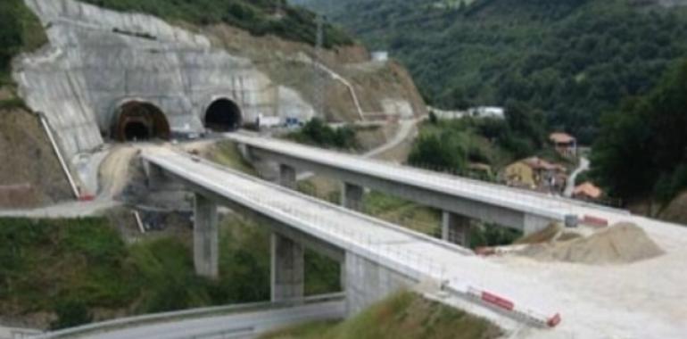 Variante: FORO acusa a Prendes (Cs) de deslealtad a Asturias