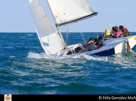 Pelayo y Ordóñez vencen en la última jornada del Trofeo de Otoño de Vela Ligera