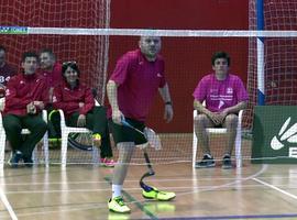 Simón Cruz pasa a octavos de final en el mundial de bádminton paralímpico