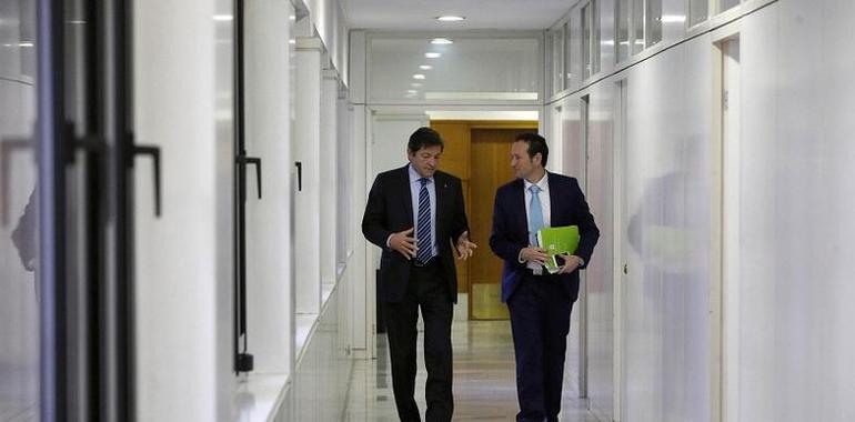 Javier Fernández: Habrá que adaptar la Constitución a la realidad federal de España