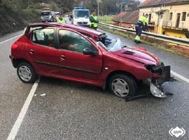 Herido un hombre en una multicolisión en Santa Cruz de Mieres