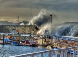 La alerta por viento en Asturias sube a 140 km/h