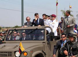 Correa preside el desfile del 191 aniversario de la independencia de Guayaquil
