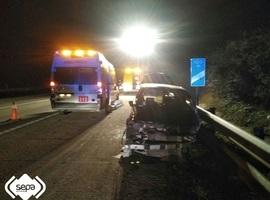 Dos heridos en chocar tres turismos en Llanera