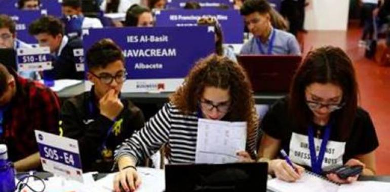160 estudiantes de Asturias buscan ser los mejores empresarios virtuales del país
