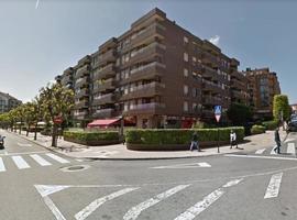 El Ayuntamiento reduce plazas de aparcamiento libre en Ciudad Naranco para "mejorar la seguridad"