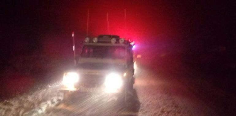 Asturias: La nevada cierra el Huerna y Pajares al tráfico pesado