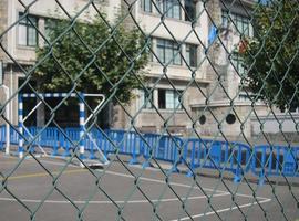 La Junta de Gobierno de Oviedo aprueba la convocatoria de más de 3,5 millones en becas escolares