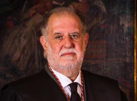 Enrique Valdés, ex decano del ICA Oviedo, Gran Cruz al Mérito en el Servicio a la Abogacía